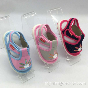 Vente en gros chaussures de bébé à fleurs sandales pour filles